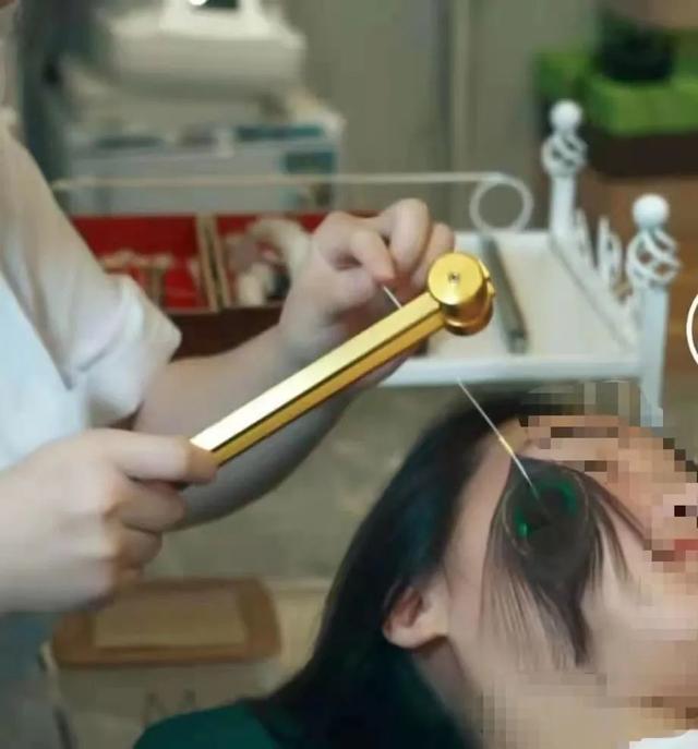 女大学生花80元在修脚店采耳，感染＂脚气＂，治了1年多